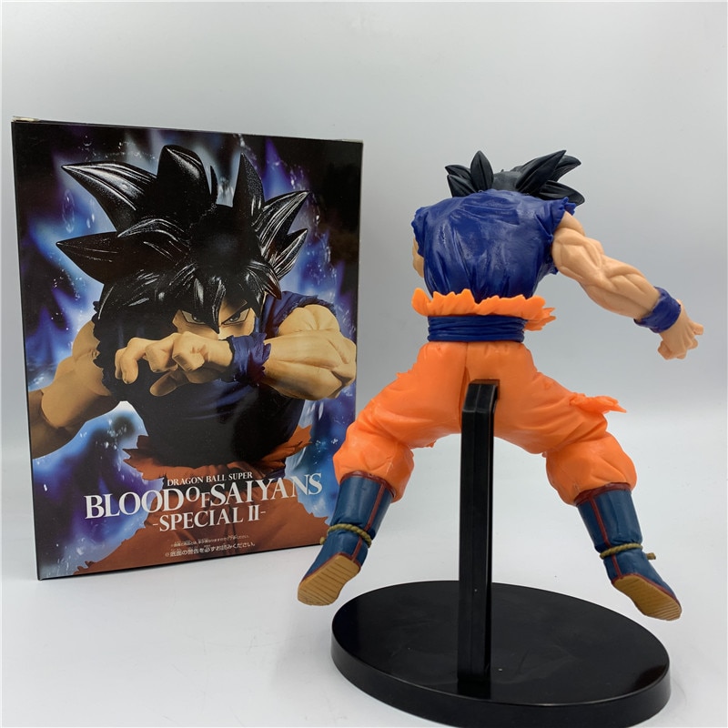 Goku Battle Pose Figure 20cm